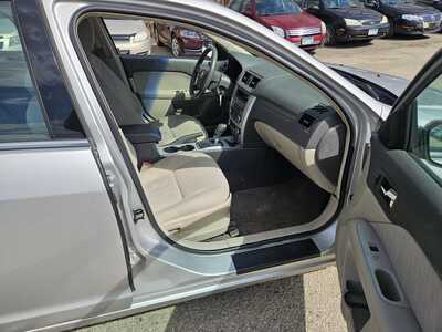 2010 Mercury Milan, $2999. Photo 5