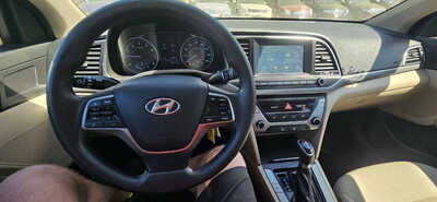 2017 Hyundai Elantra, $5999. Photo 7