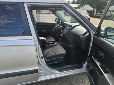 2013 Kia Soul, $2999. Photo 2