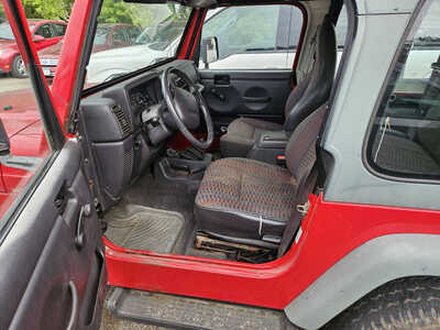 2000 Jeep Wrangler, $5999. Photo 3
