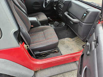 2000 Jeep Wrangler, $5999. Photo 4
