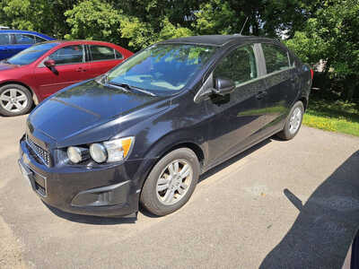 2015 Chevrolet Sonic, $3999. Photo 2