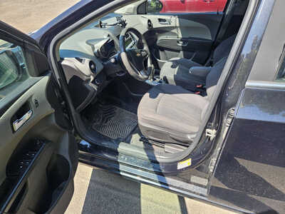 2015 Chevrolet Sonic, $3999. Photo 3