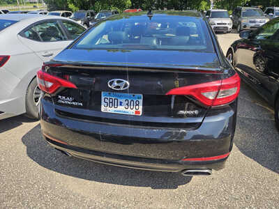 2016 Hyundai Sonata, $4999. Photo 5