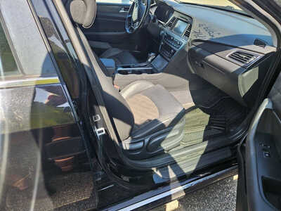 2016 Hyundai Sonata, $4999. Photo 7