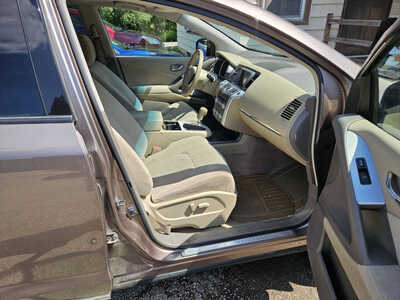 2011 Nissan Murano, $3999. Photo 4
