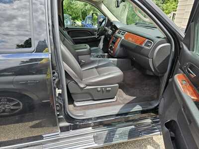 2009 Chevrolet 2500 Crew Cab, $19999. Photo 7