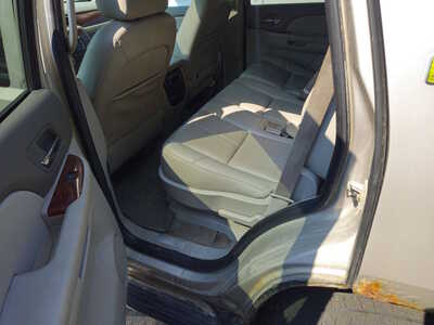2009 Chevrolet Tahoe, $5999. Photo 2