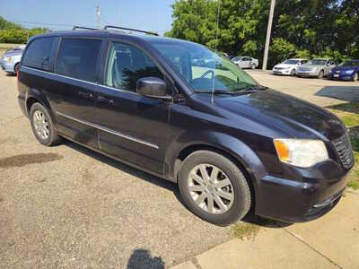 2014 Chrysler Town & Country, $4999. Photo 7