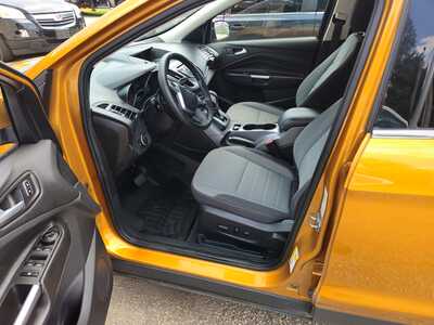 2016 Ford Escape, $5999. Photo 5