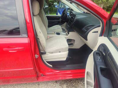 2013 Dodge Caravan, Grand, $4999. Photo 7