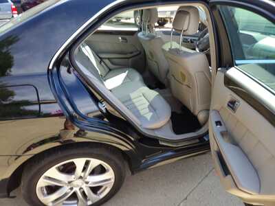 2010 Mercedes-Benz E-Class, $9999. Photo 5