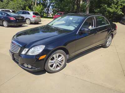 2010 Mercedes-Benz E-Class, $9999. Photo 8