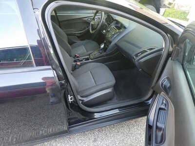 2015 Ford Focus, $6999. Photo 2