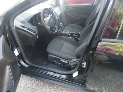 2015 Ford Focus, $6999. Photo 5