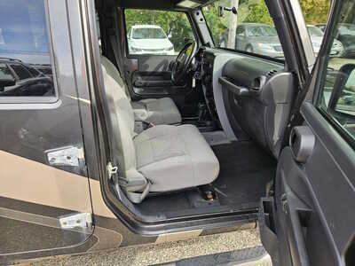 2009 Jeep Wrangler Unlimited, $4999. Photo 2