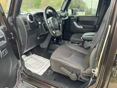 2013 Jeep Wrangler Unlimited, $24900. Photo 8
