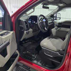 2020 Ford F350 Reg Cab, $39995. Photo 7