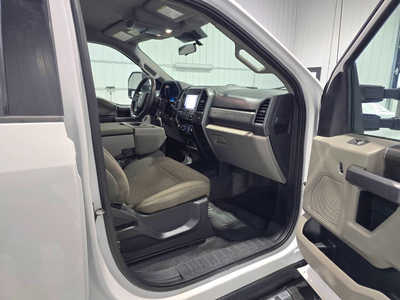2020 Ford F350 Crew Cab, $36595. Photo 9