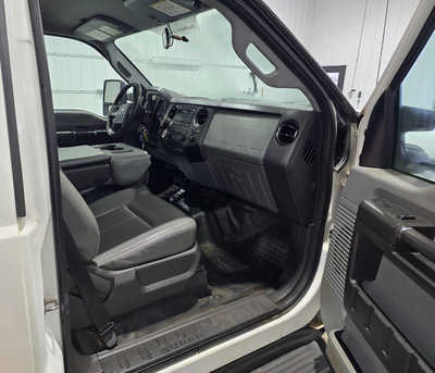 2014 Ford F450-8000, $38995. Photo 10