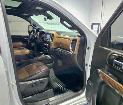 2020 Chevrolet 3500 Crew Cab, $48295. Photo 9