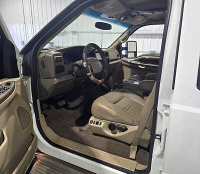 2001 Ford Excursion, $25995. Photo 7
