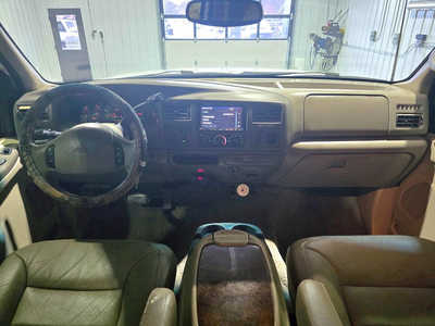 2001 Ford Excursion, $25995. Photo 10