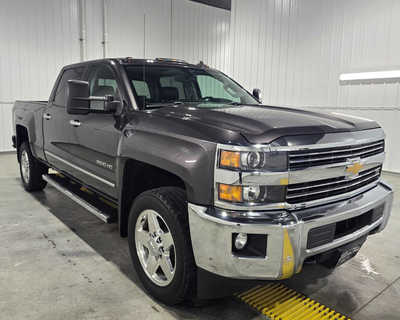 2015 Chevrolet 2500 Crew Cab, $28495. Photo 4