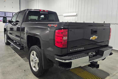 2015 Chevrolet 2500 Crew Cab, $28495. Photo 6