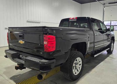 2017 Chevrolet 3500 Crew Cab, $29995. Photo 5