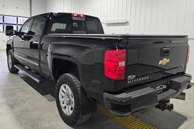 2017 Chevrolet 3500 Crew Cab, $29995. Photo 6