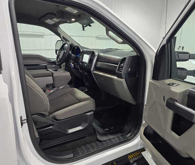 2018 Ford F350 Crew Cab, $38495. Photo 9
