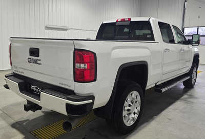 2019 GMC 2500 Crew Cab, $41995. Photo 5