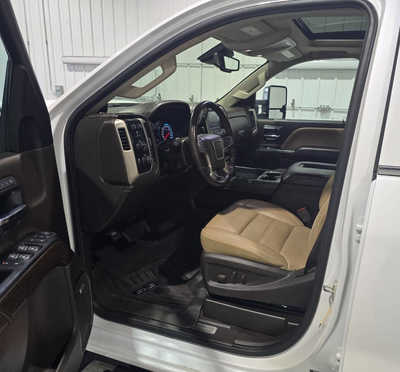 2019 GMC 2500 Crew Cab, $41995. Photo 7