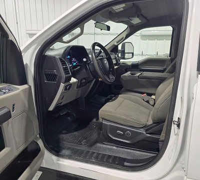 2019 Ford F350 Crew Cab, $30595. Photo 7