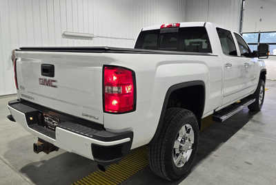 2017 GMC 3500 Crew Cab, $33995. Photo 5
