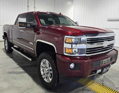 2016 Chevrolet 2500 Crew Cab, $37495. Photo 4