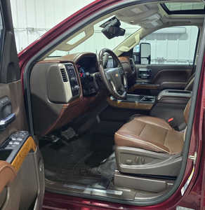 2016 Chevrolet 2500 Crew Cab, $37495. Photo 7