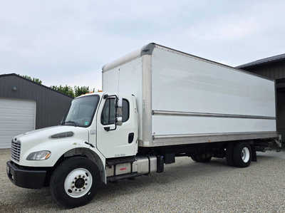 2017 Freightliner , $30995. Photo 2