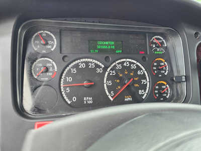 2017 Freightliner , $30995. Photo 10