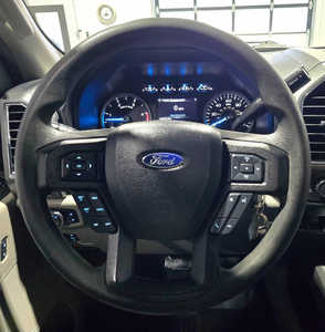 2017 Ford F250 Crew Cab, $39995. Photo 12