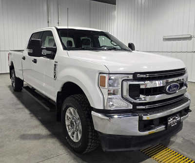 2020 Ford F350 Crew Cab, $35995. Photo 4