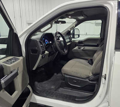 2020 Ford F350 Crew Cab, $35995. Photo 7