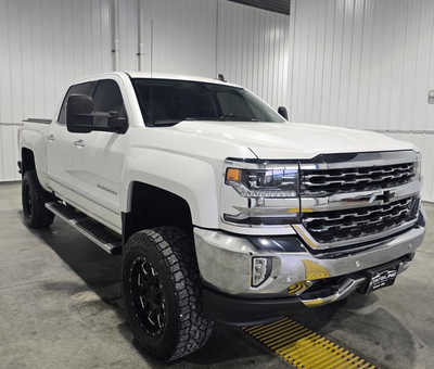 2017 Chevrolet 1500 Crew Cab, $22995. Photo 4
