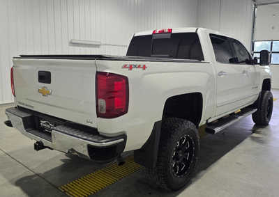 2017 Chevrolet 1500 Crew Cab, $22995. Photo 5