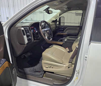 2017 Chevrolet 1500 Crew Cab, $22995. Photo 7