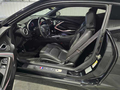 2017 Chevrolet Camaro, $28495. Photo 7