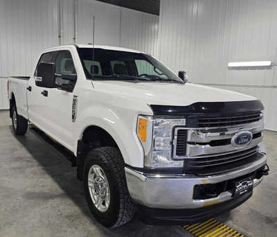 2017 Ford F350 Crew Cab, $31595. Photo 4