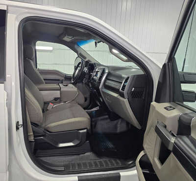 2017 Ford F350 Crew Cab, $31595. Photo 9