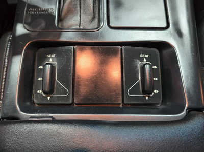 1994 Chevrolet Corvette, $9495. Photo 11